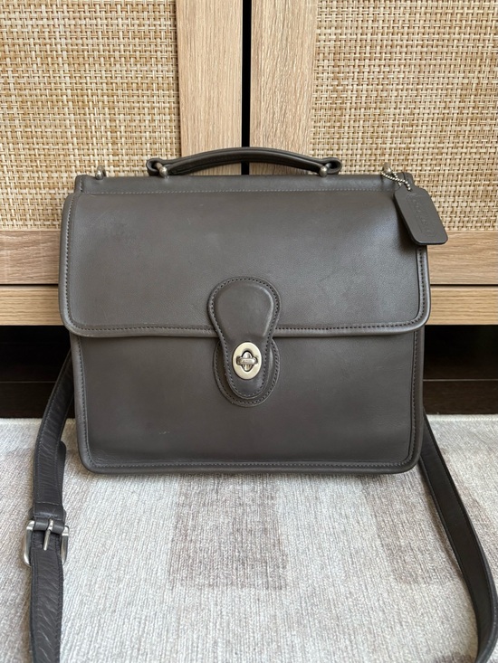 Coach Handbags - COACH Vintage Willis Grey Gray Leather Crossbody Shoulder Bag Handbag 9927